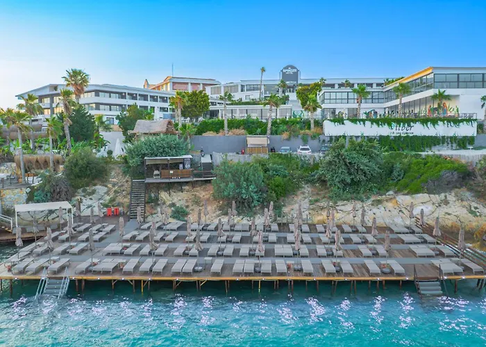 Enki Spinoza Resort Hotel